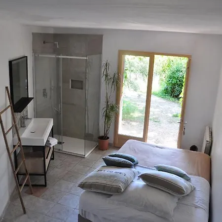 Bed & Breakfast Mas De Foncaudette 3*
